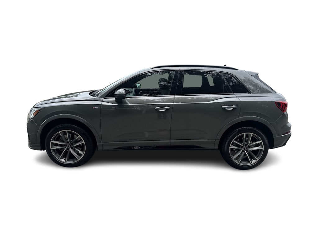 Thumbnail: 2022 Audi Q3 - 26