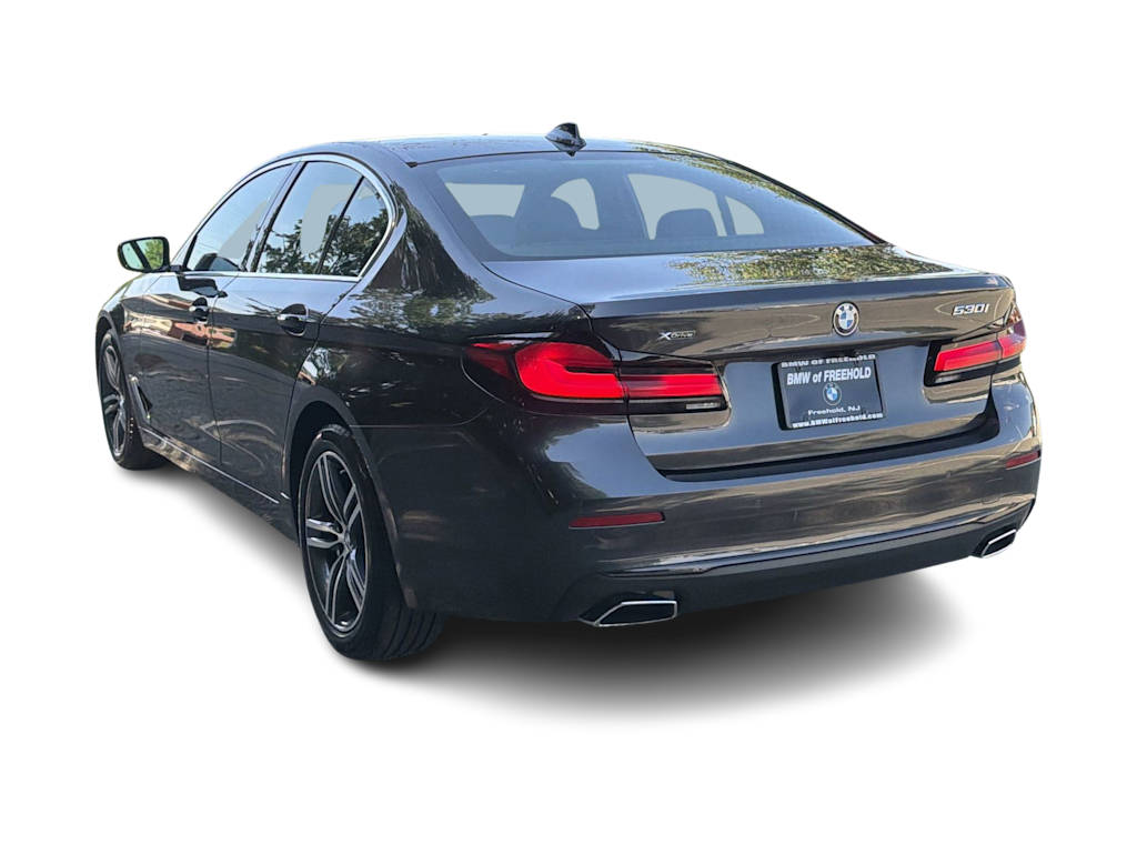Thumbnail: 2023 BMW 5 Series - 4