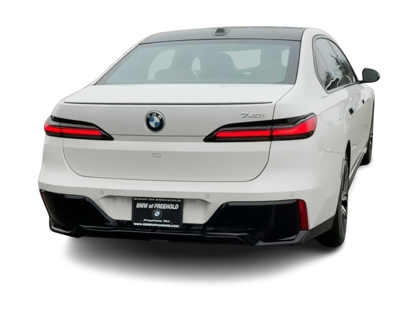 Thumbnail: 2023 BMW 7 Series - 22