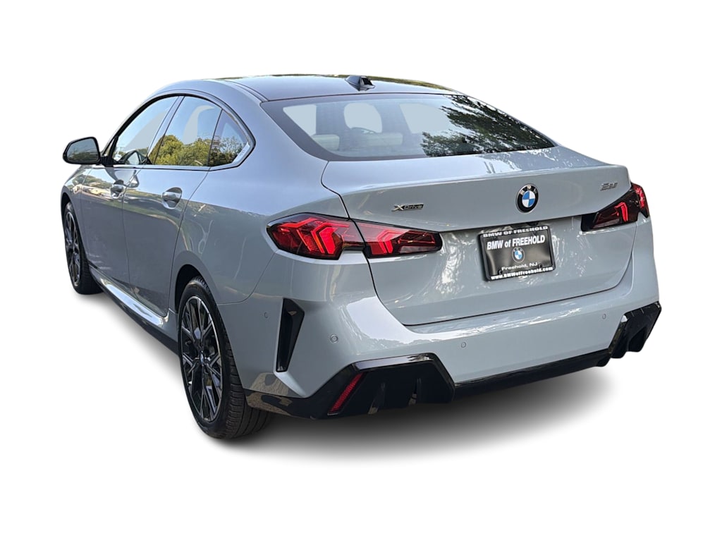 Thumbnail: 2026 BMW 2 Series - 25