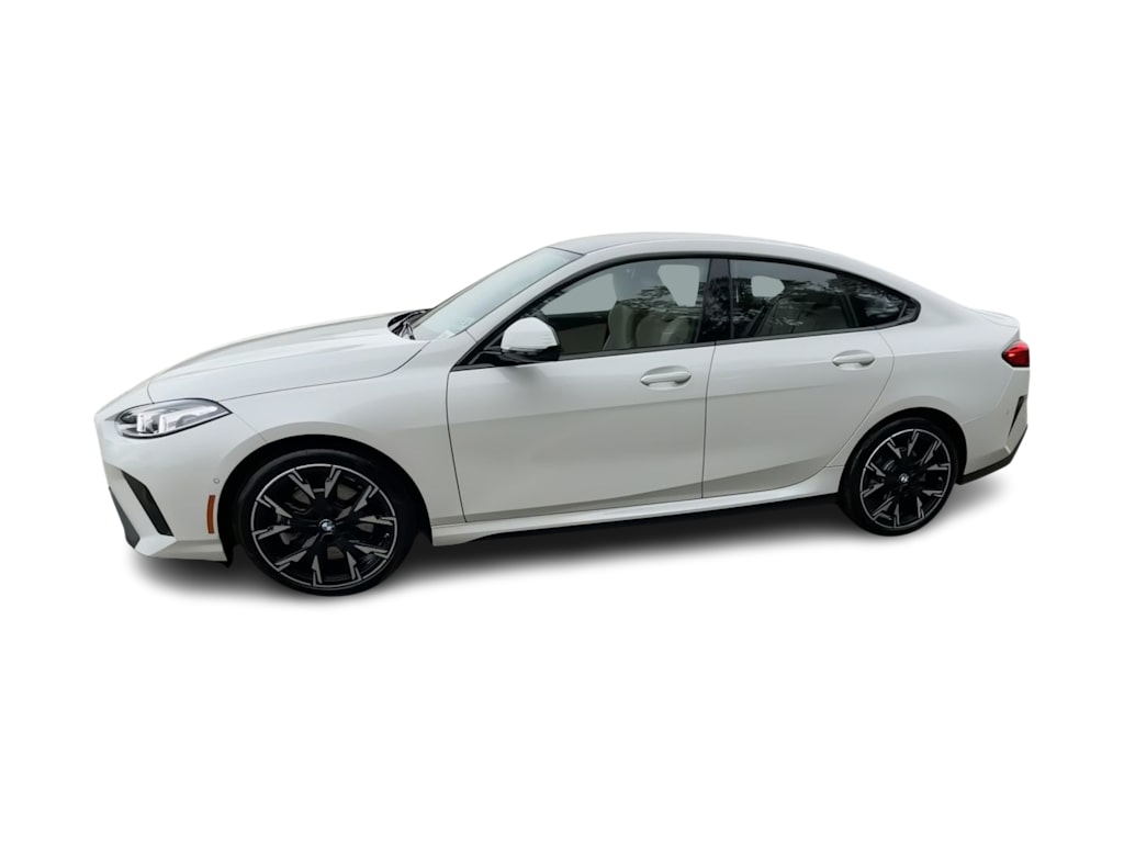Thumbnail: 2025 BMW 2 Series - 3