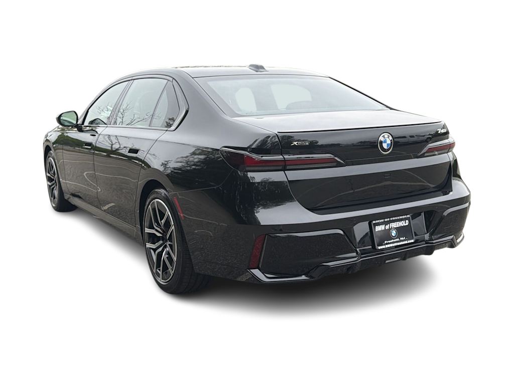 Thumbnail: 2026 BMW 7 Series - 4