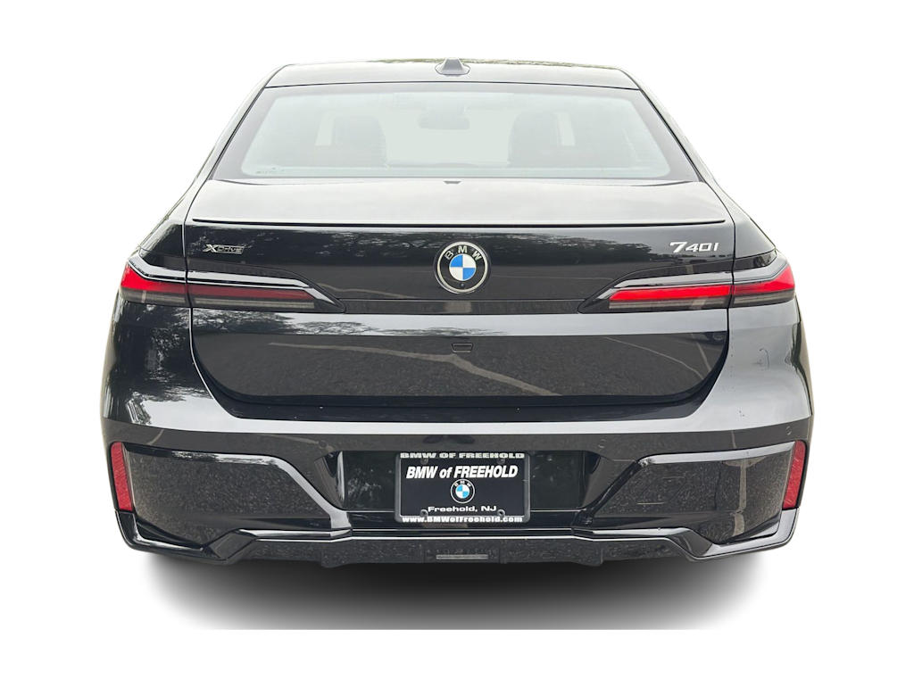 Thumbnail: 2026 BMW 7 Series - 5