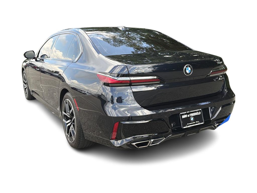 Thumbnail: 2024 BMW 7 Series - 4