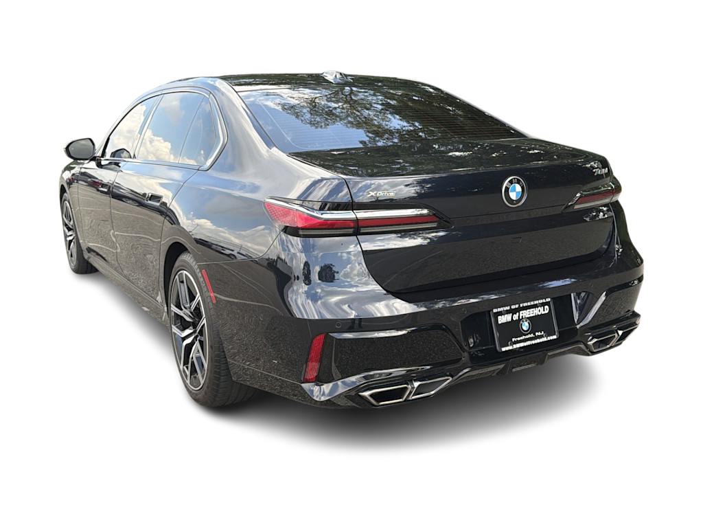 Thumbnail: 2024 BMW 7 Series - 4