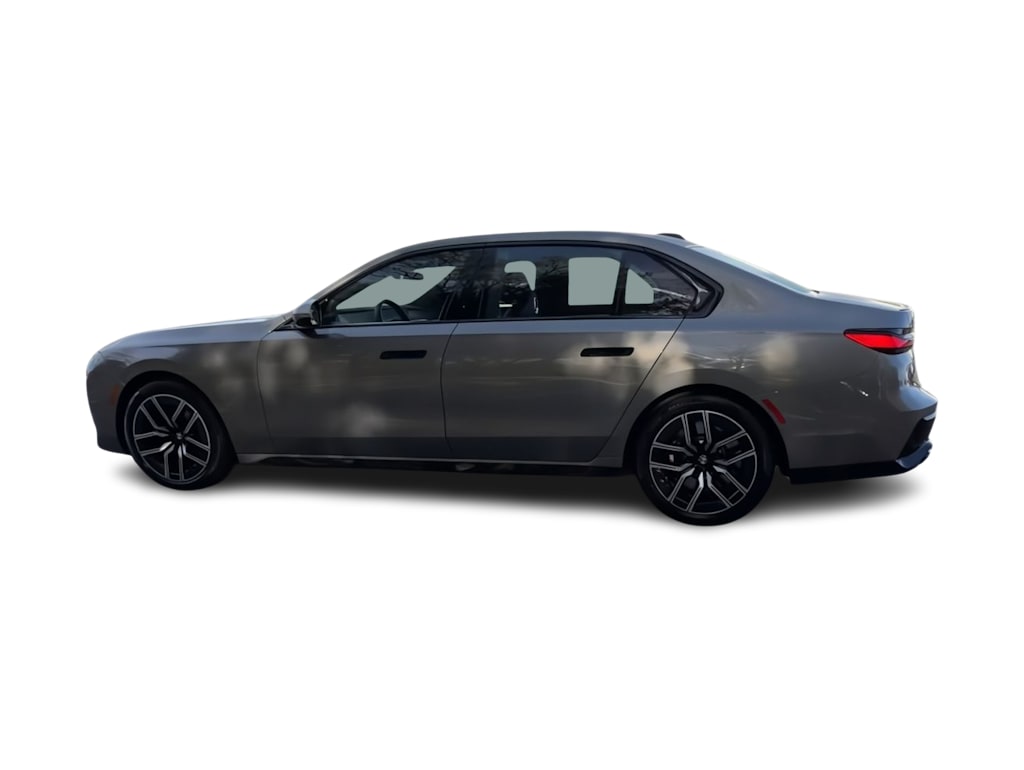 Thumbnail: 2025 BMW 7 Series - 3