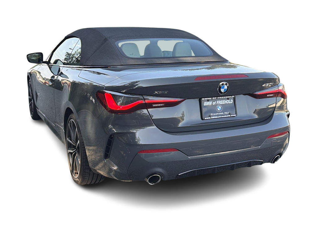 Thumbnail: 2024 BMW 4 Series - 4