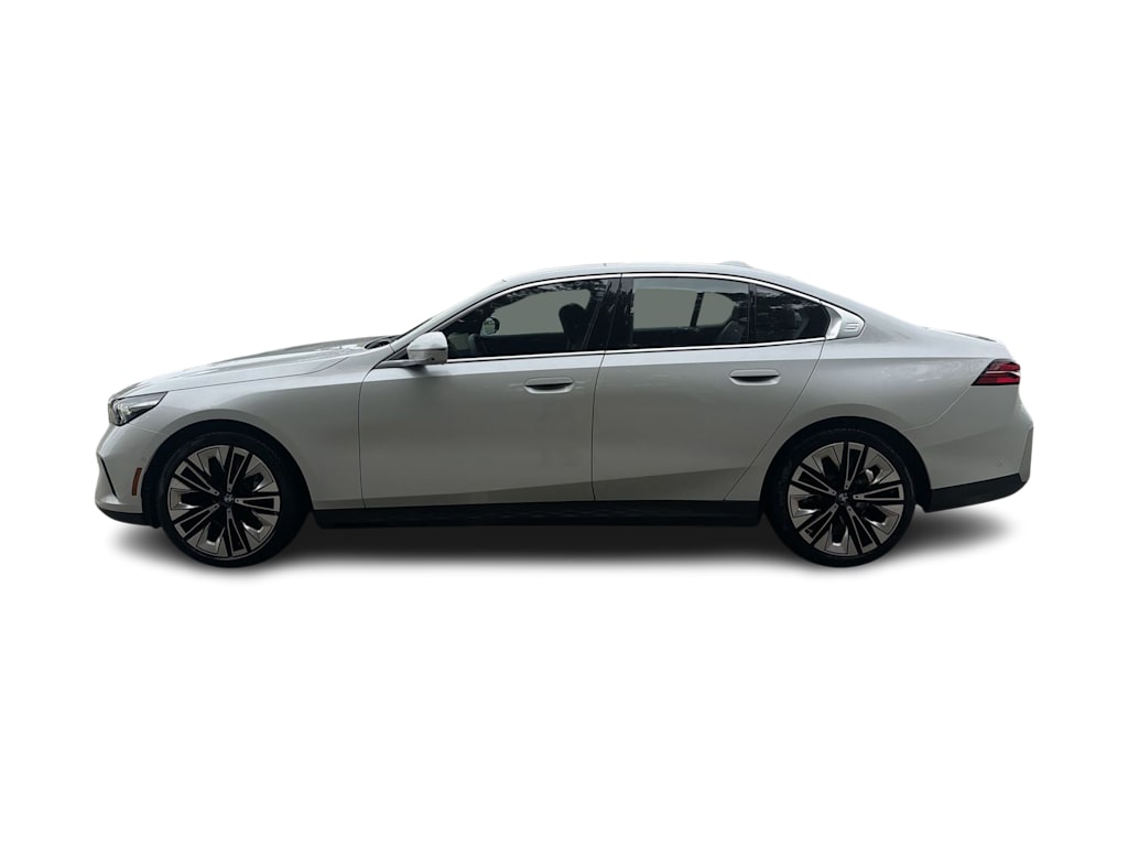 Thumbnail: 2026 BMW 5 Series - 21