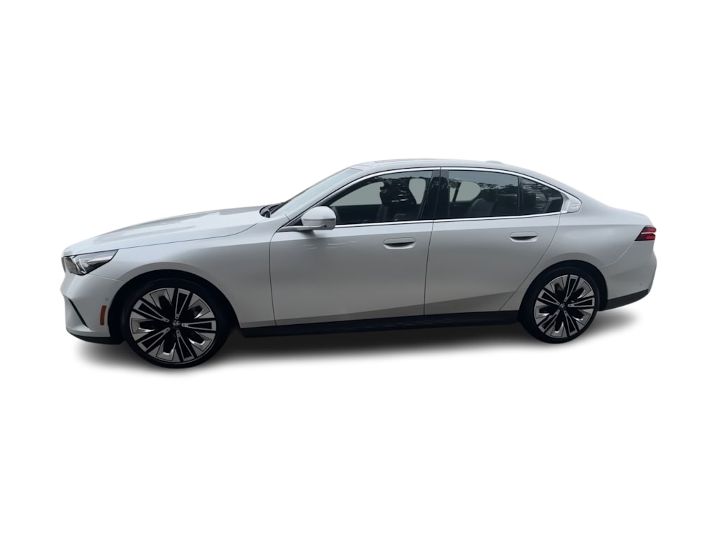 Thumbnail: 2026 BMW 5 Series - 3