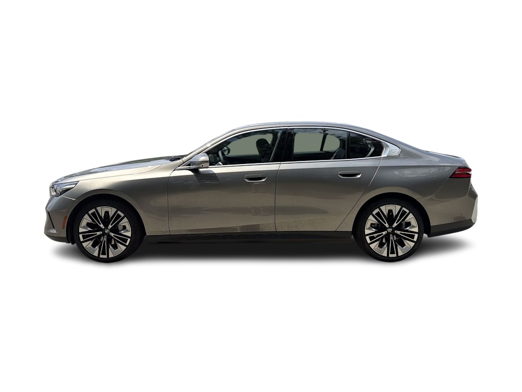 Thumbnail: 2026 BMW 5 Series - 3