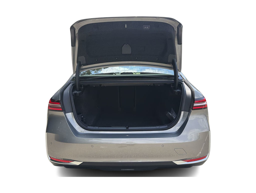 Thumbnail: 2026 BMW 5 Series - 17
