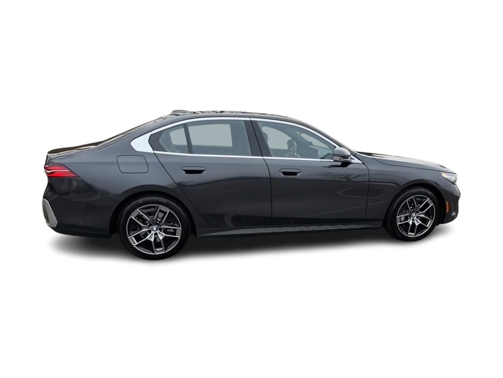 Thumbnail: 2026 BMW 5 Series - 21