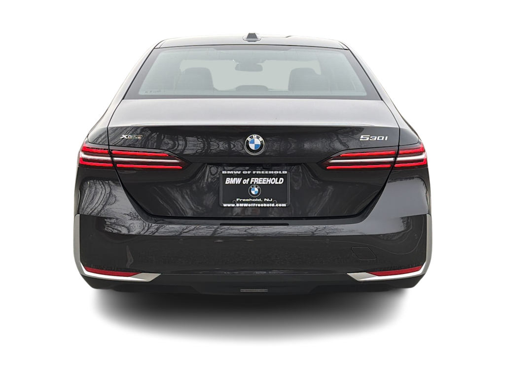 Thumbnail: 2026 BMW 5 Series - 5