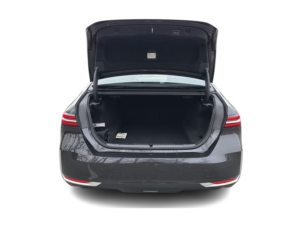 Thumbnail: 2026 BMW 5 Series - 18