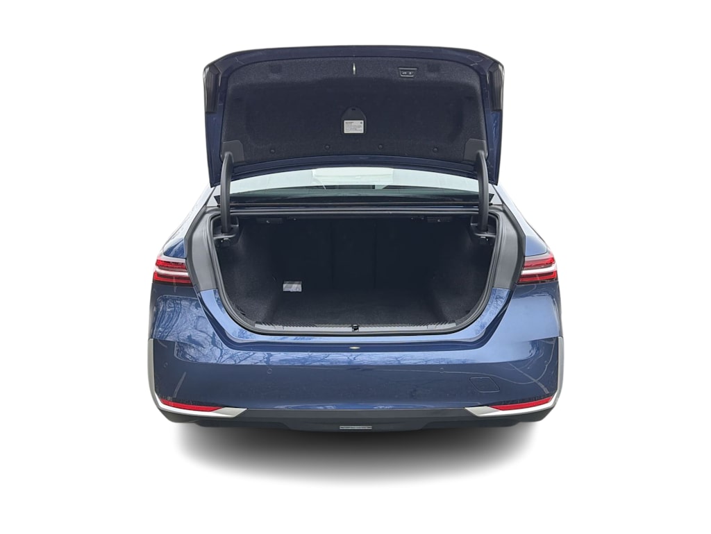 Thumbnail: 2026 BMW 5 Series - 18