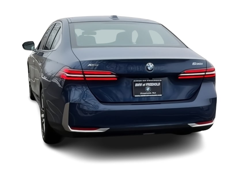 Thumbnail: 2026 BMW 5 Series - 25