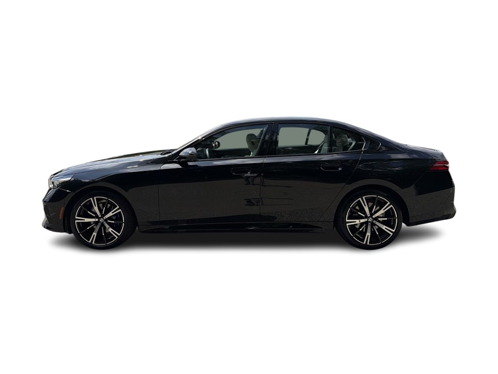 Thumbnail: 2026 BMW 5 Series - 3