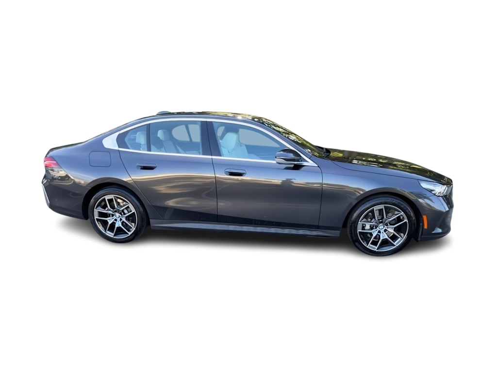 Thumbnail: 2026 BMW 5 Series - 21