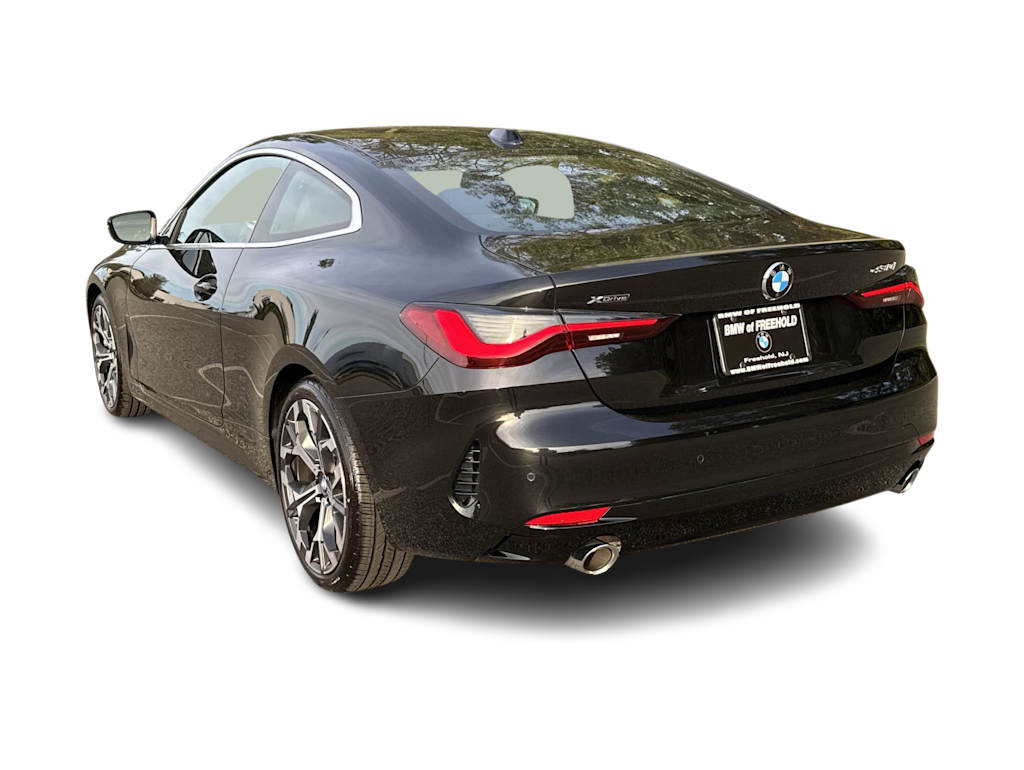 Thumbnail: 2026 BMW 4 Series - 4