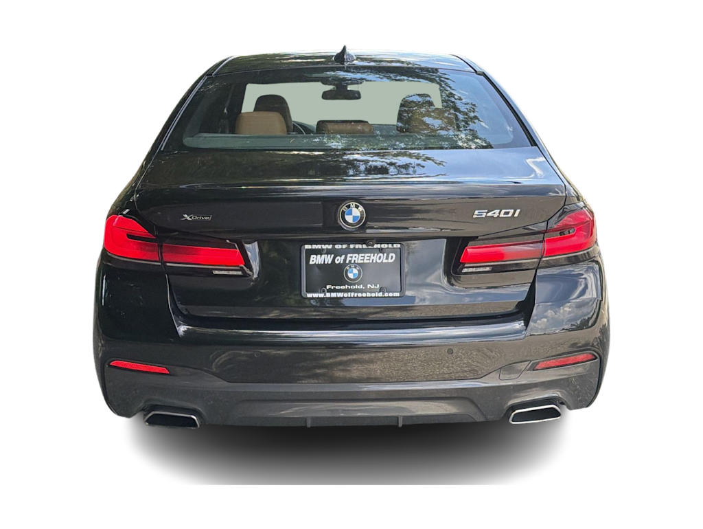Thumbnail: 2023 BMW 5 Series - 24
