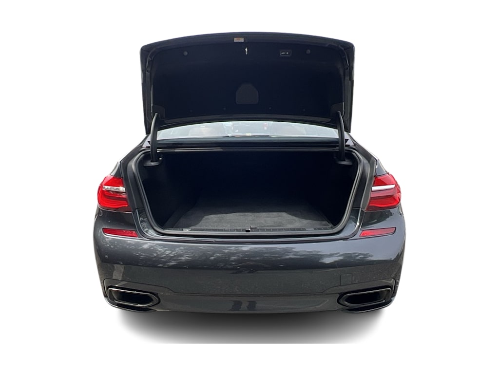 Thumbnail: 2019 BMW 7 Series - 17