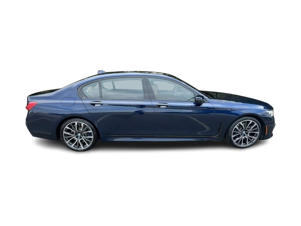 Thumbnail: 2021 BMW 7 Series - 20