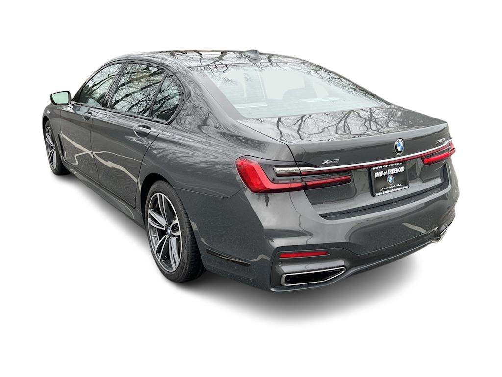 2022 BMW 7 Series 740i 24