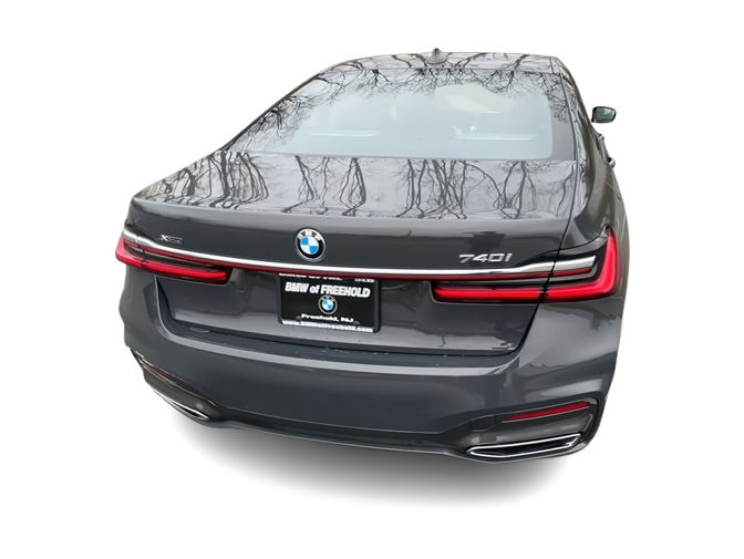 2022 BMW 7 Series 740i 21