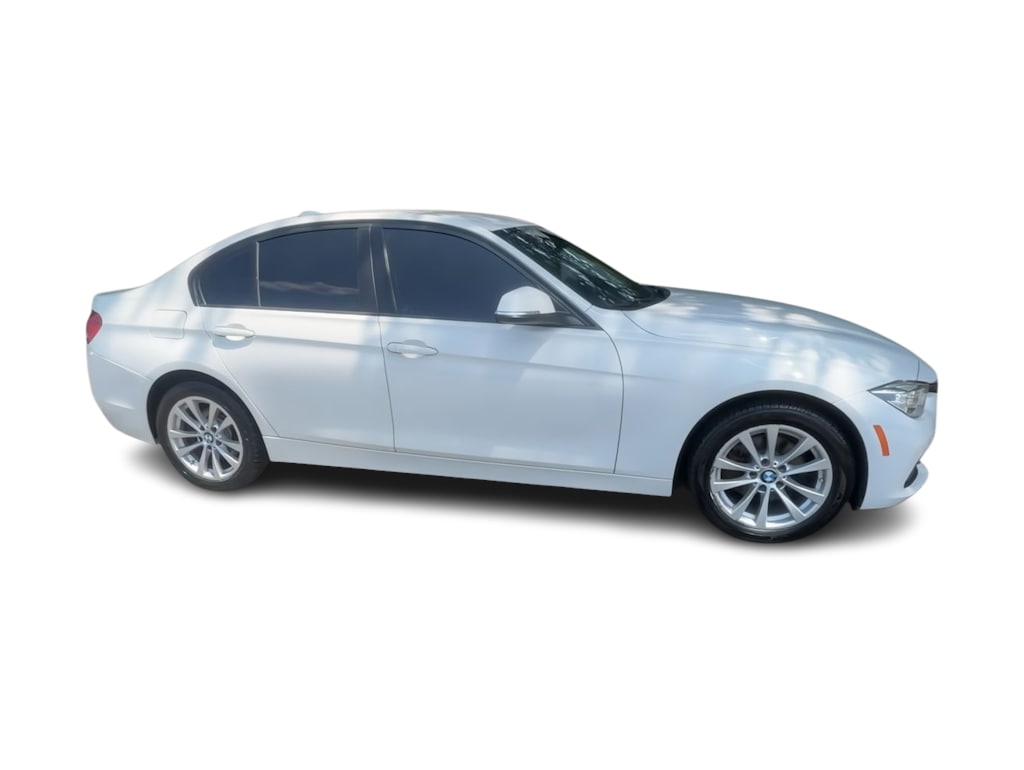 Thumbnail: 2018 BMW 3 Series - 22