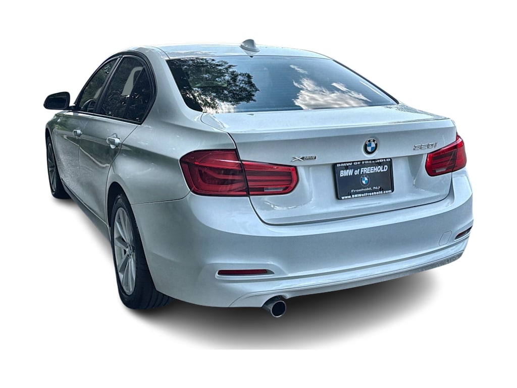 Thumbnail: 2018 BMW 3 Series - 23