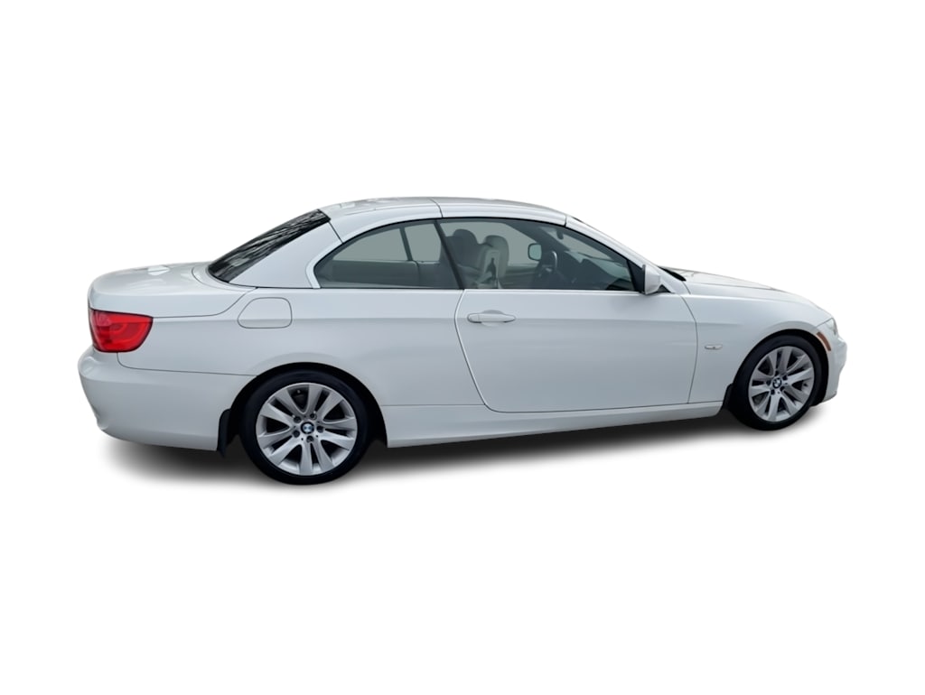 Thumbnail: 2011 BMW 3 Series - 21