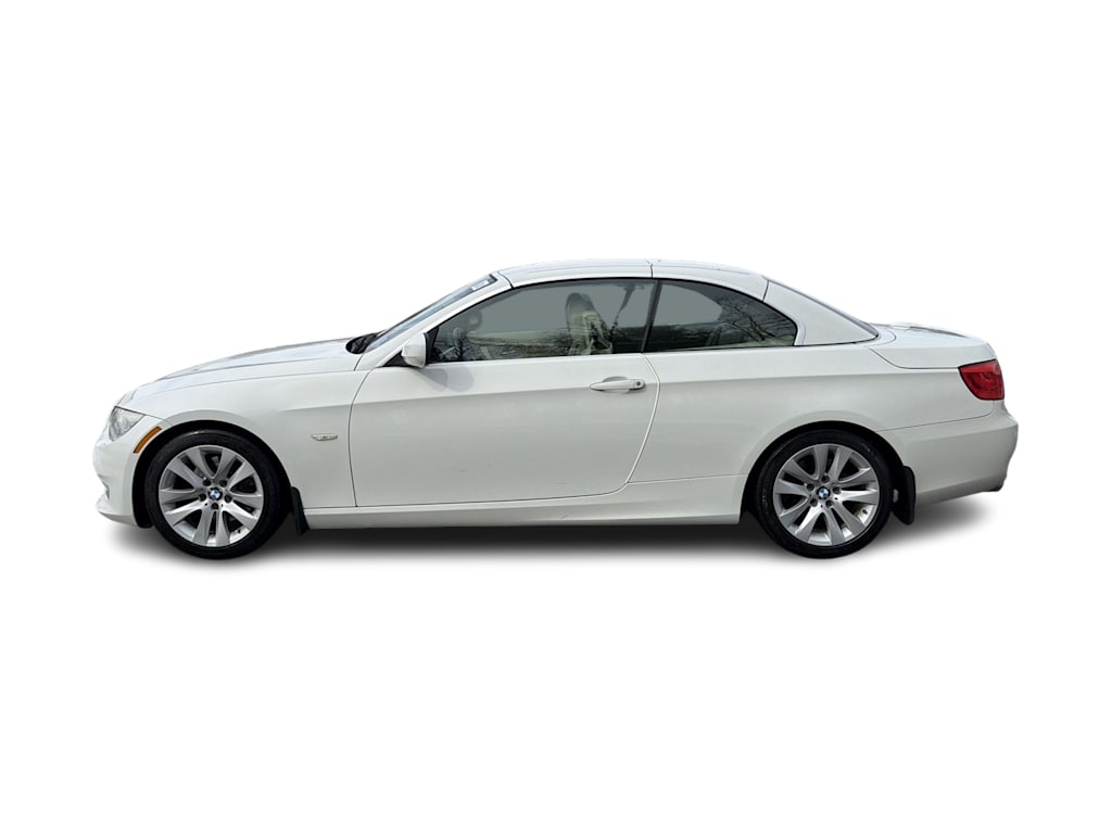 Thumbnail: 2011 BMW 3 Series - 23