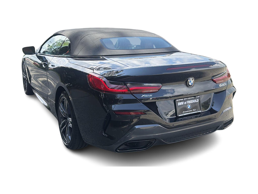 Thumbnail: 2024 BMW 8 Series - 22