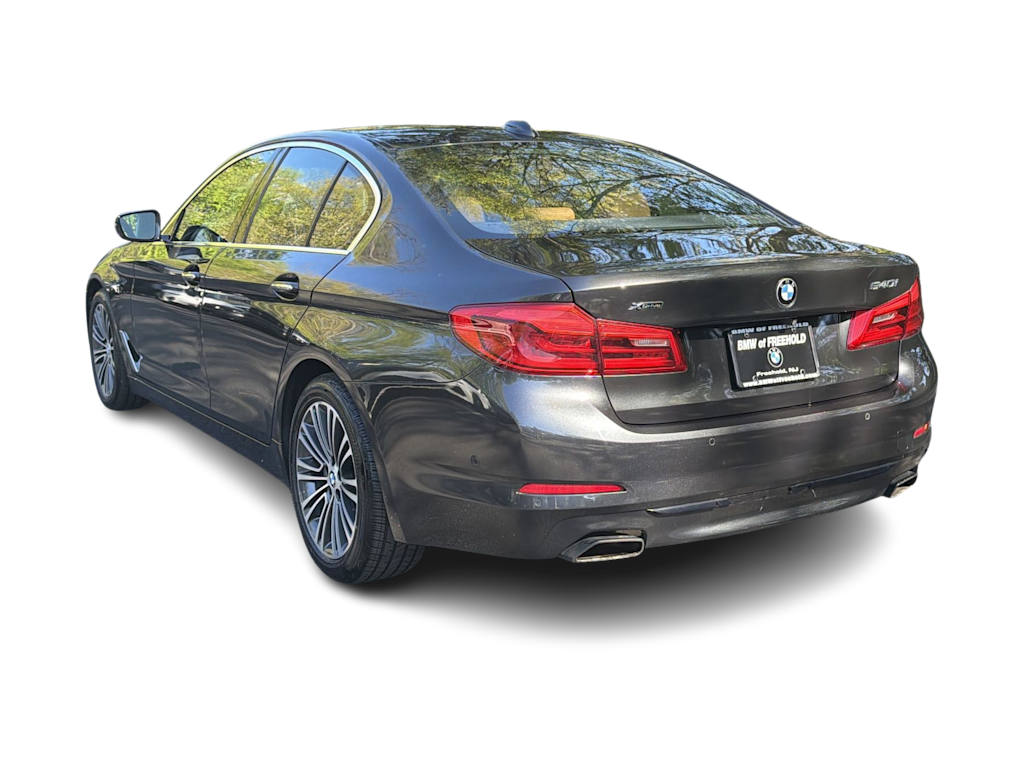 Thumbnail: 2017 BMW 5 Series - 4