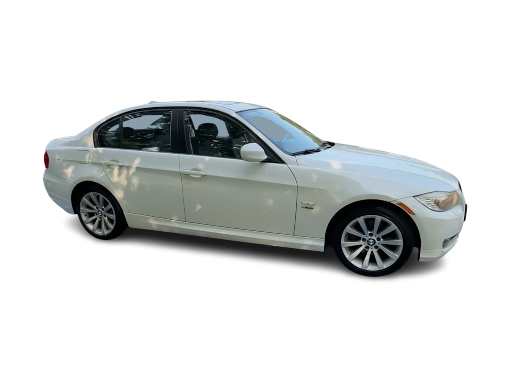 Thumbnail: 2011 BMW 3 Series - 21