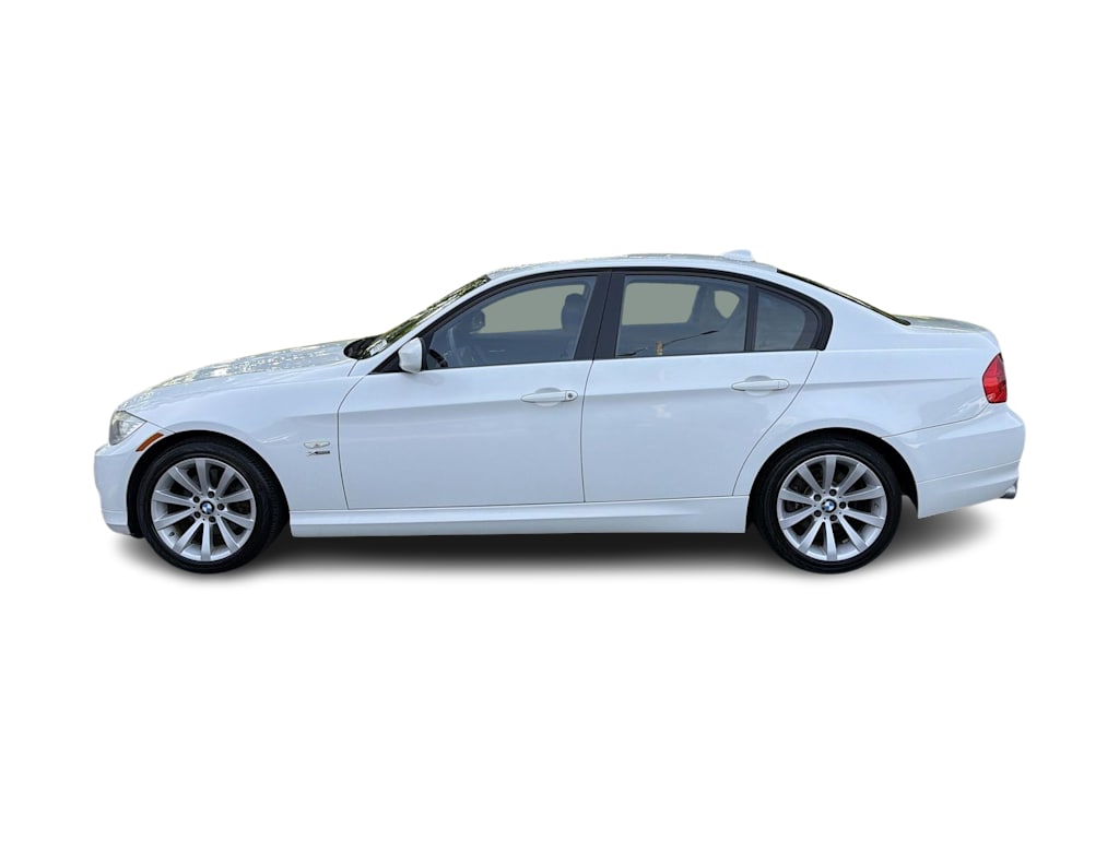 Thumbnail: 2011 BMW 3 Series - 22