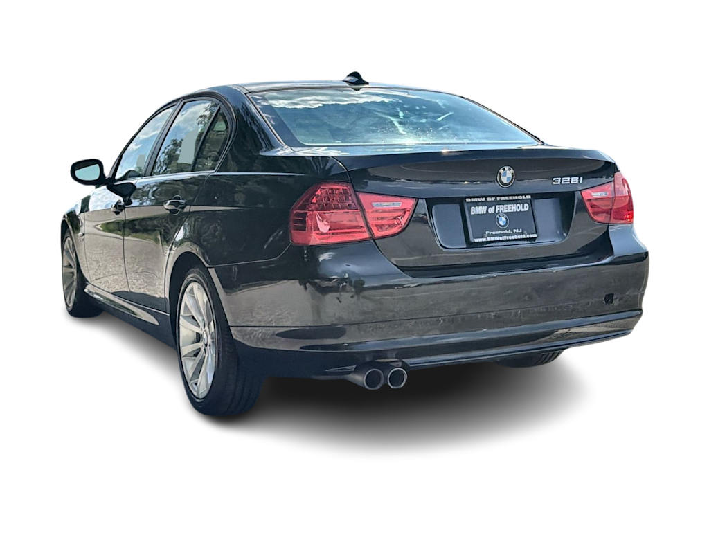 Thumbnail: 2011 BMW 3 Series - 4