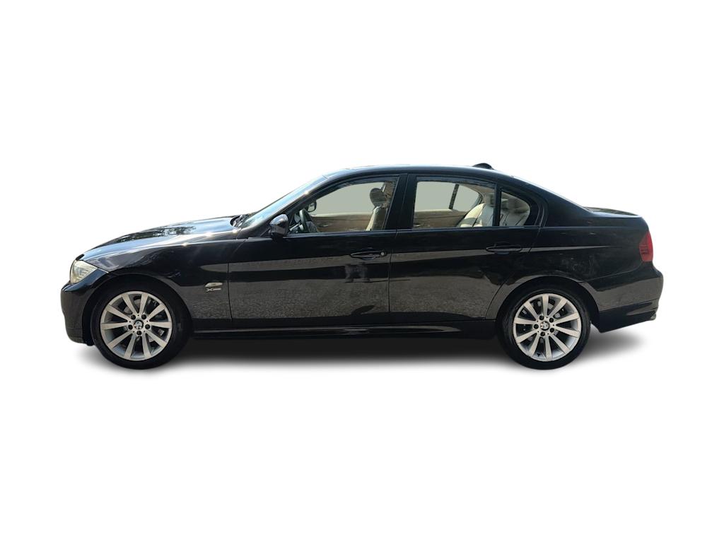 Thumbnail: 2011 BMW 3 Series - 21