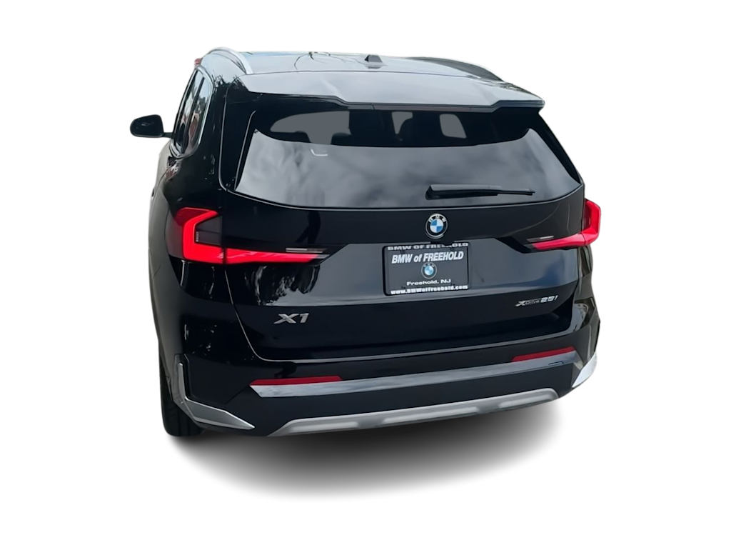 Thumbnail: 2026 BMW X1 - 5