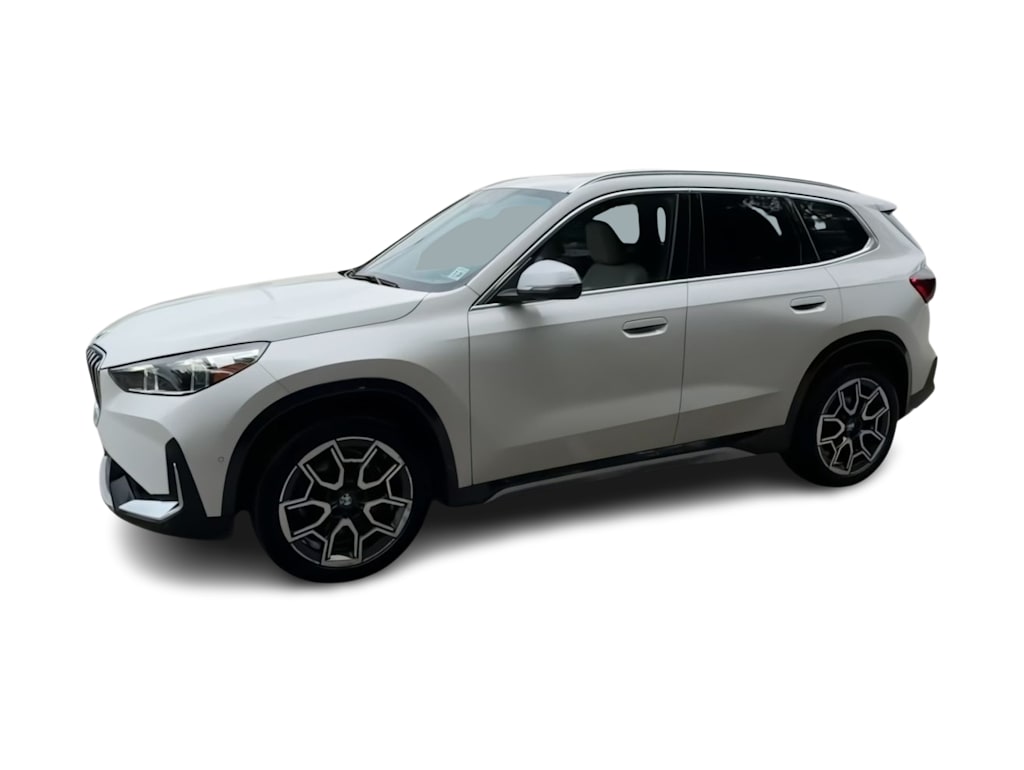 Thumbnail: 2023 BMW X1 - 3