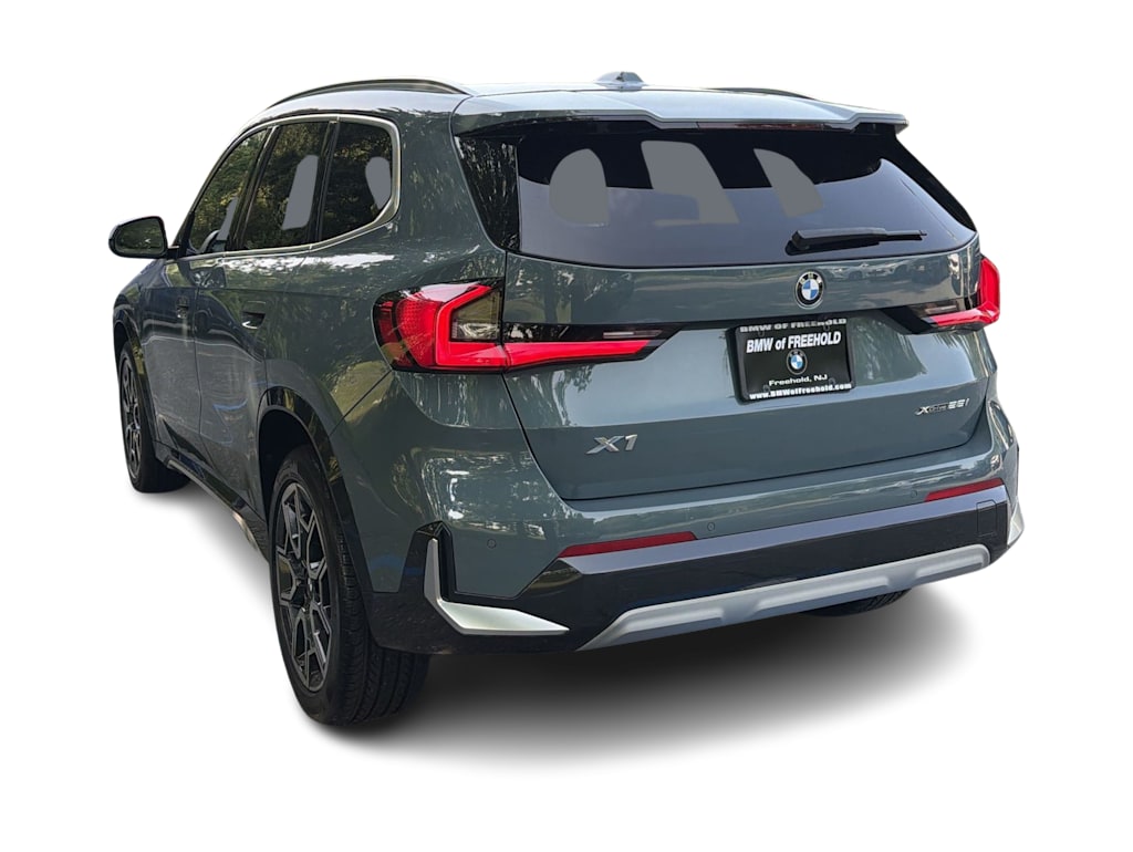 Thumbnail: 2023 BMW X1 - 4