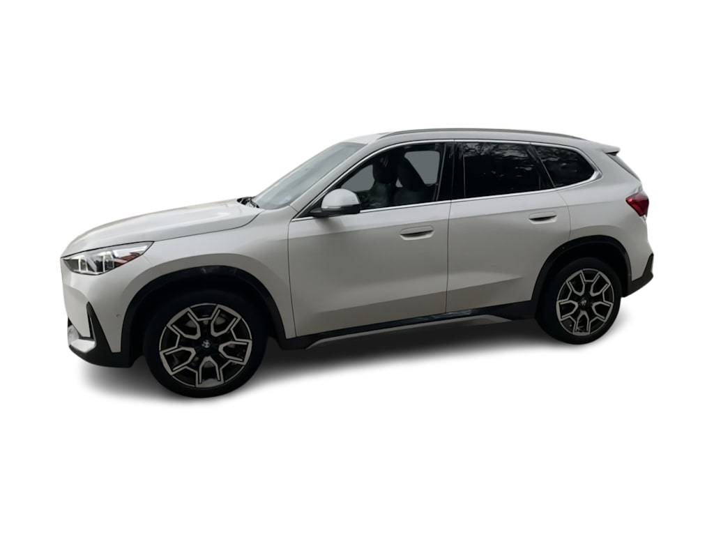 Thumbnail: 2023 BMW X1 - 3