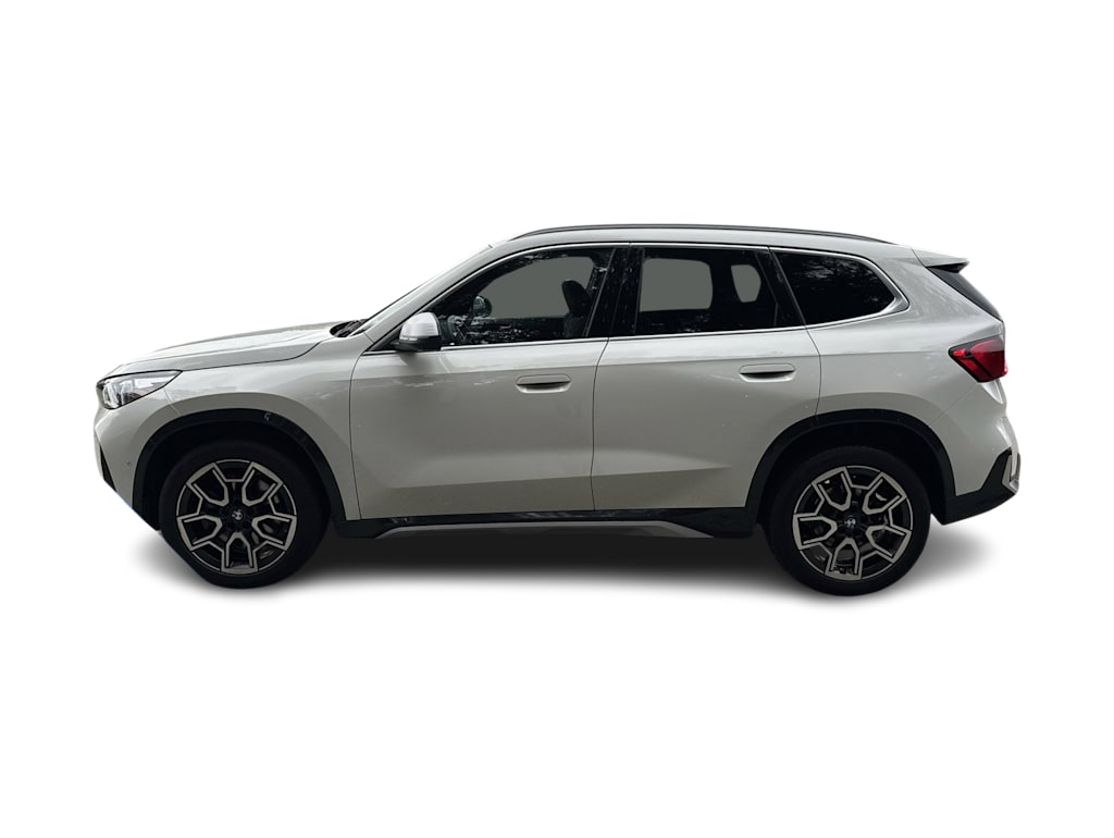 Thumbnail: 2023 BMW X1 - 25