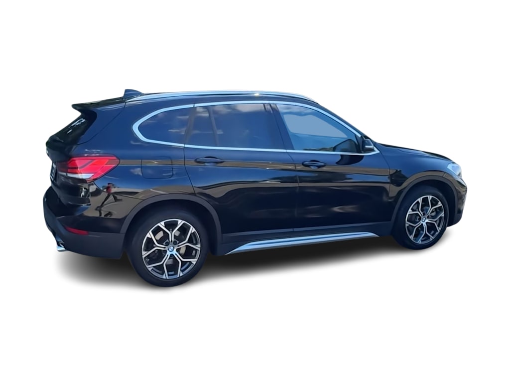 Thumbnail: 2022 BMW X1 - 21