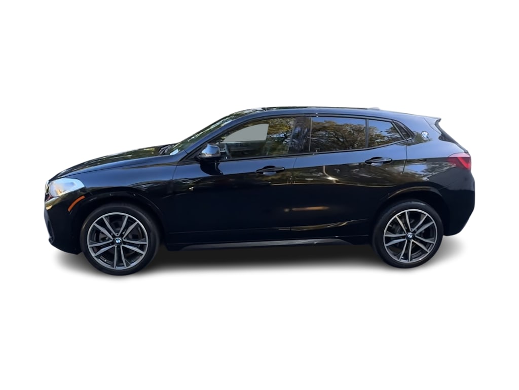 Thumbnail: 2023 BMW X2 - 3