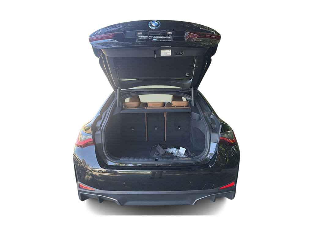 Thumbnail: 2023 BMW i4 - 18