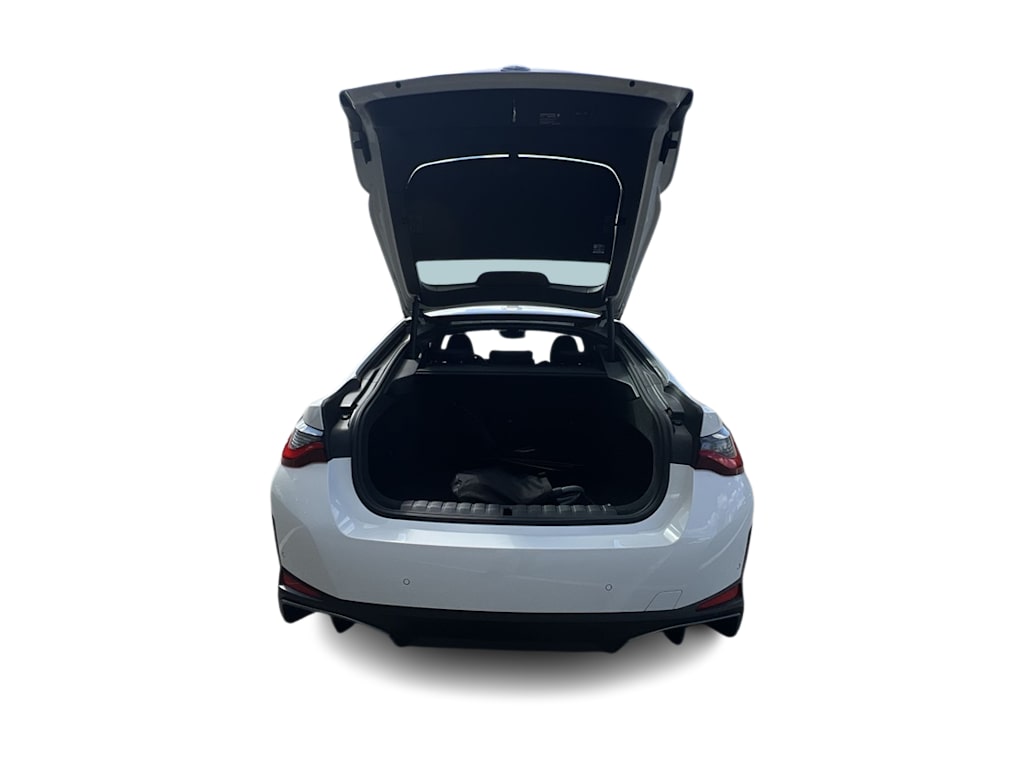 Thumbnail: 2025 BMW i4 - 18