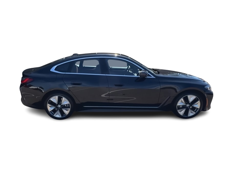 Thumbnail: 2025 BMW i4 - 22