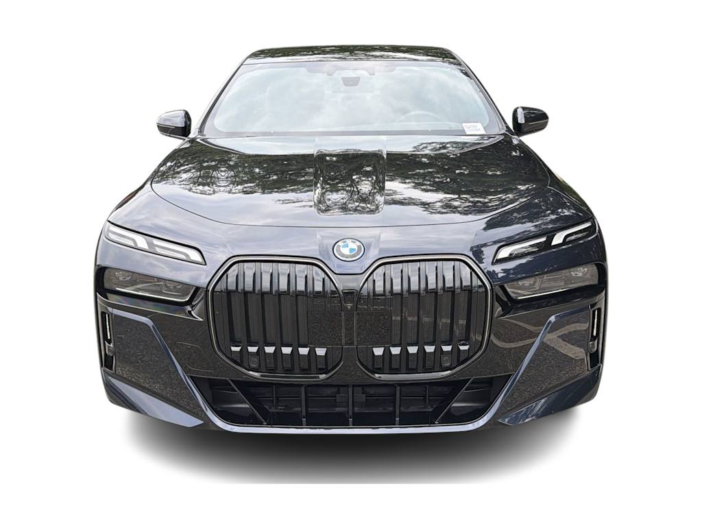 Thumbnail: 2026 BMW i7 - 24