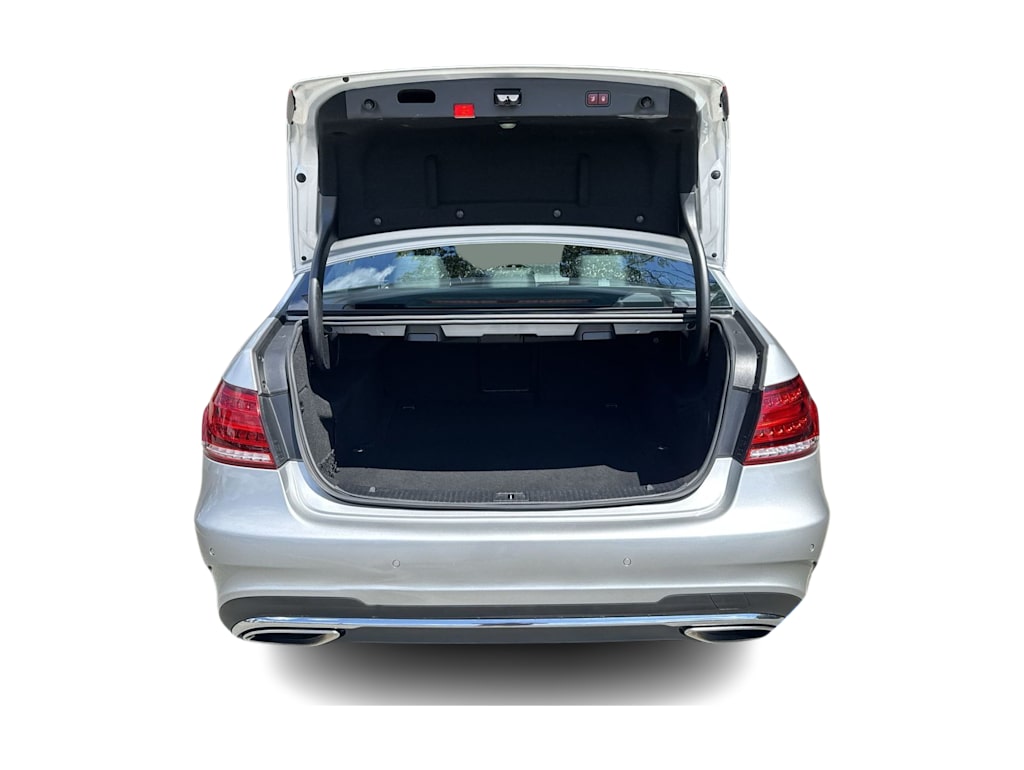 Thumbnail: 2016 Mercedes-Benz E-Class - 18